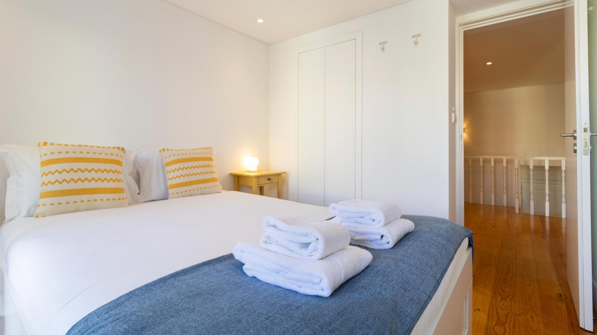 City Center Duplex W Patio By Lovelystay OOporto Esterno foto